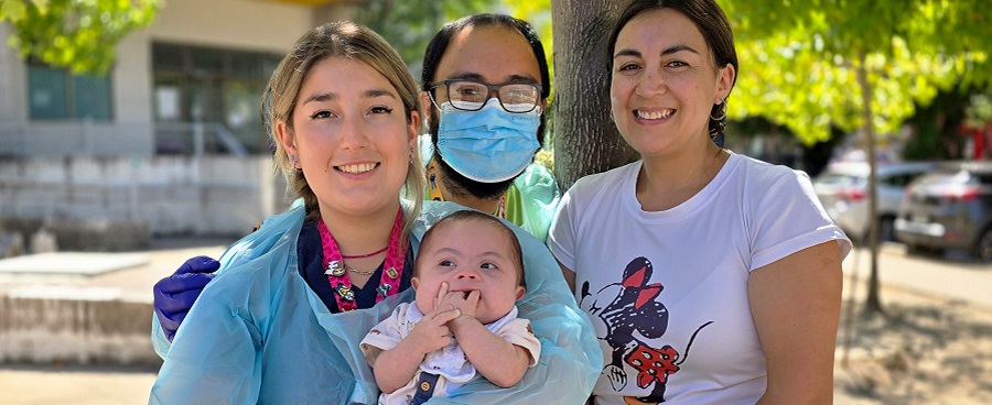 Imagen Bebé sintió por primera vez la calidez del sol