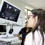Imagen Moderno endosonógrafo  para detectar cáncer pulmonar