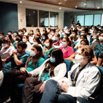 Imagen Alumnos de Medicina fueron recibidos por director HGGB.